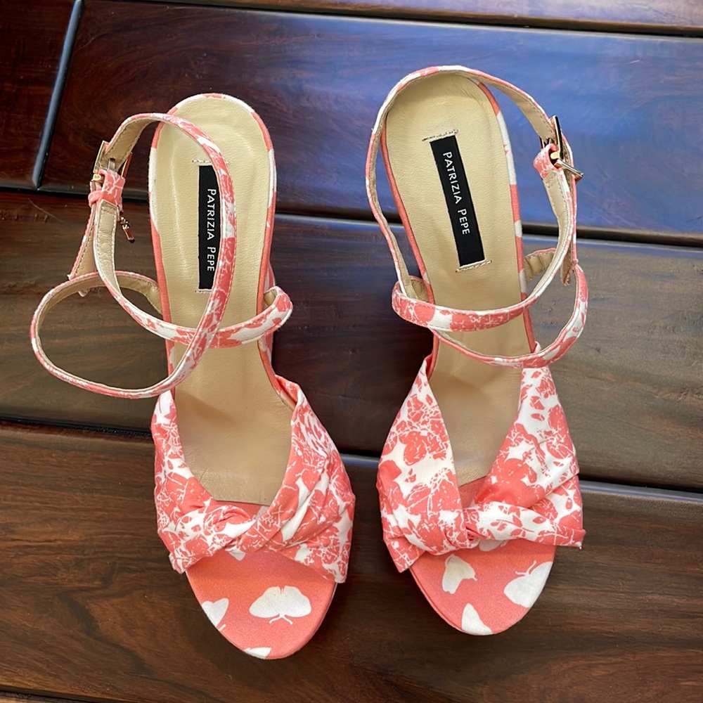 Patrizia Pepe Sandal Wedges with Bright Coral Butterfly Print